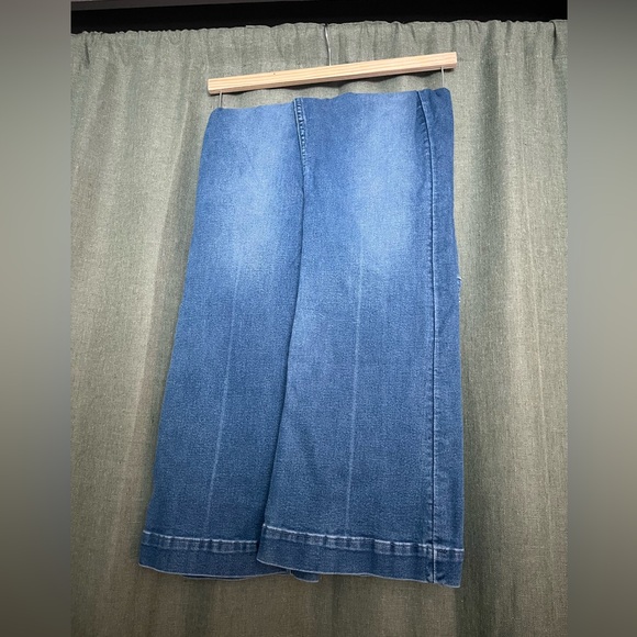 Old Navy Blue Denim Jeans - Picture 6 of 6